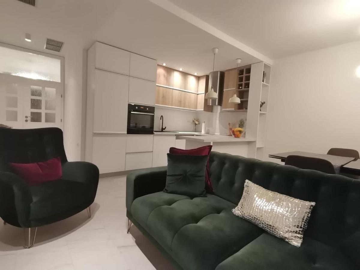 Nino Apartment